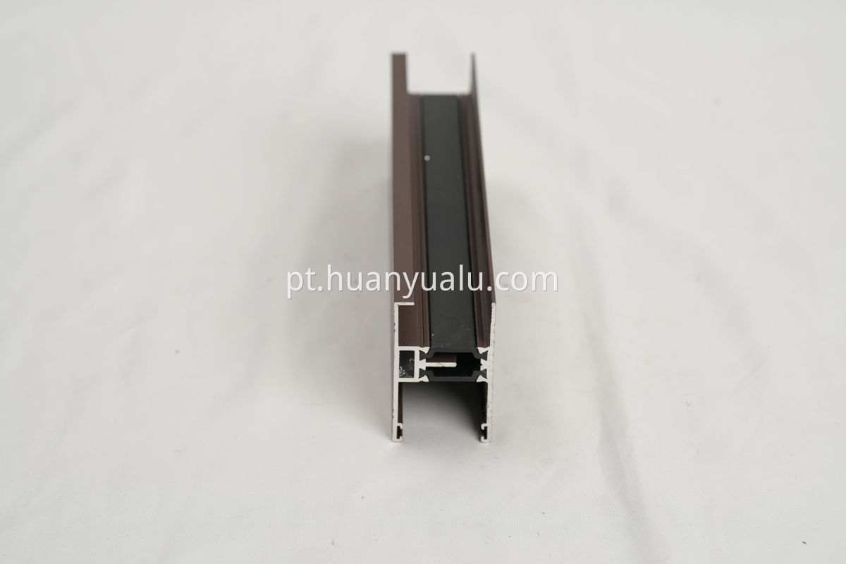 Thermal insulation profiles